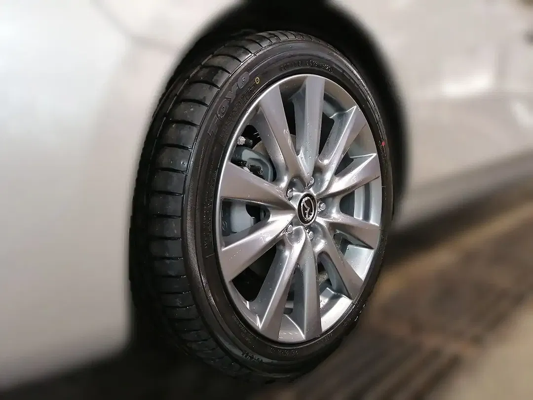 Mazda 3 2.5 - Thumbnail 4
