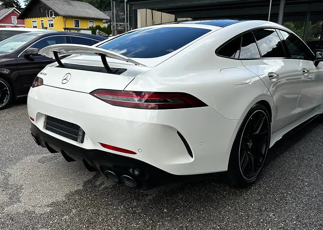 Mercedes-Benz AMG GT 43 4MATIC+ - Thumbnail 13