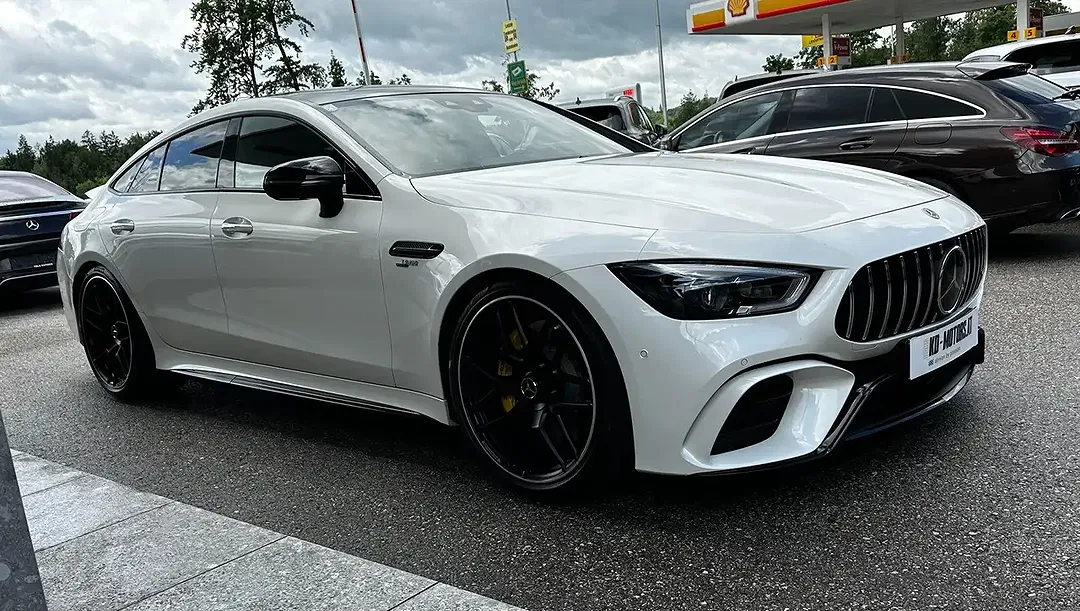Mercedes-Benz AMG GT 43 4MATIC+ - Thumbnail 3
