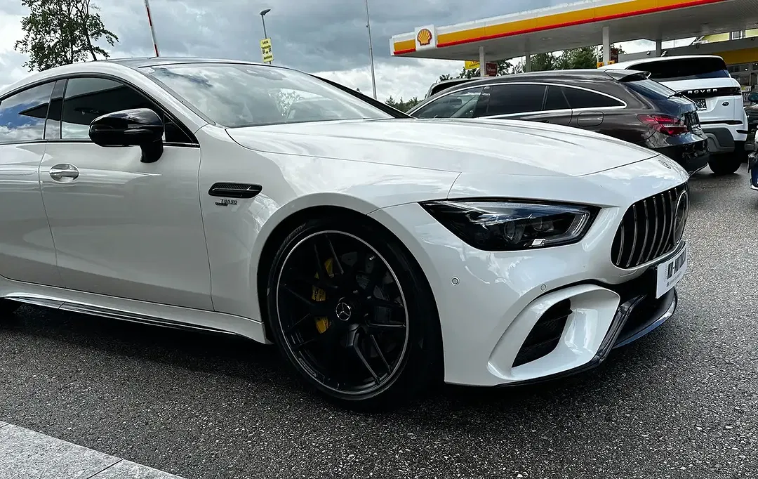 Mercedes-Benz AMG GT 43 4MATIC+ - Thumbnail 4