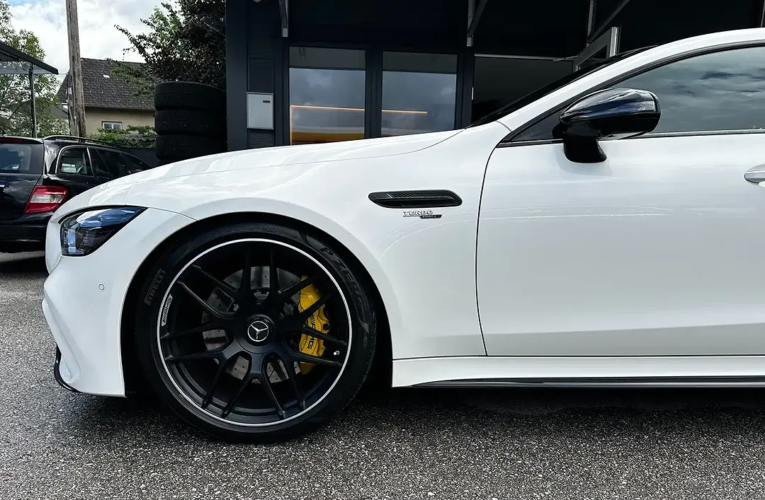 Mercedes-Benz AMG GT 43 4MATIC+ - Thumbnail 7