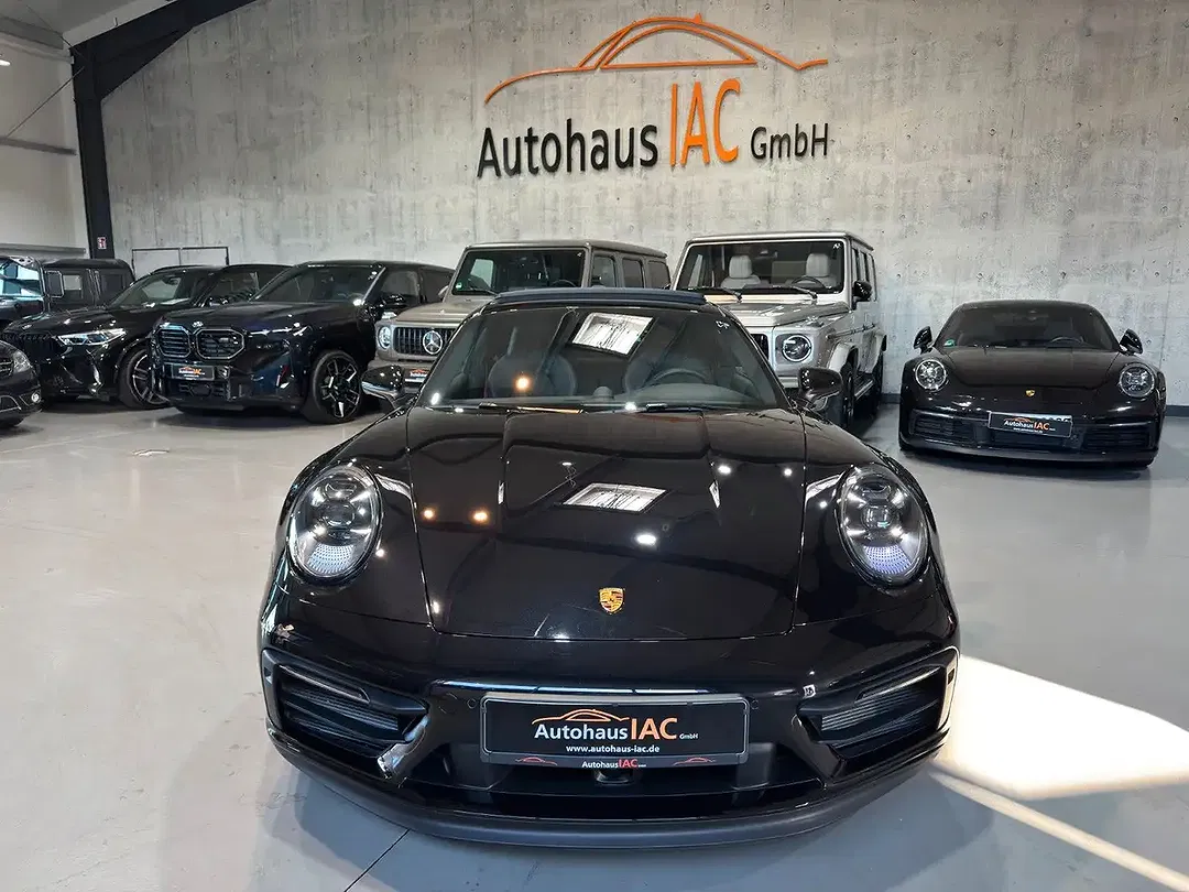 Porsche 911 4 Carrera GTS - Thumbnail 3