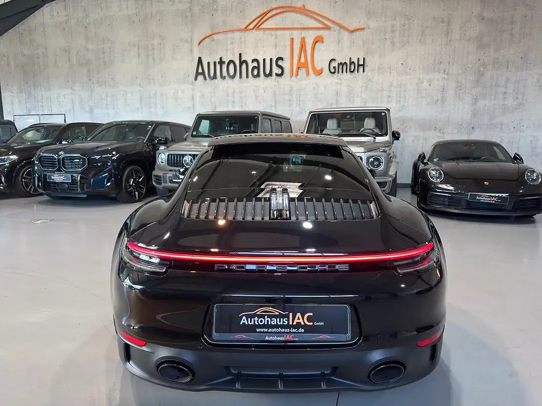 Porsche 911 4 Carrera GTS - Thumbnail 4