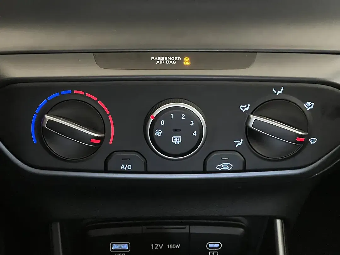 Hyundai i20 1.2 Comfort - Thumbnail 9