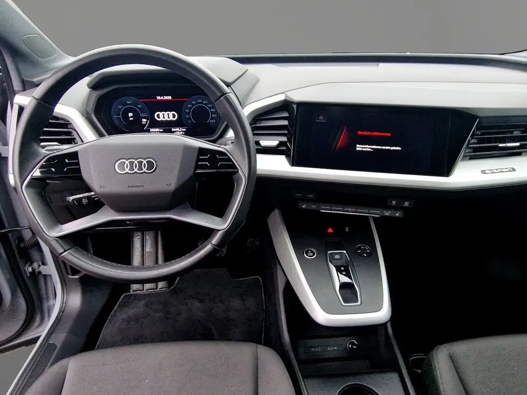 Audi Q4 e-tron 35 - Thumbnail 11