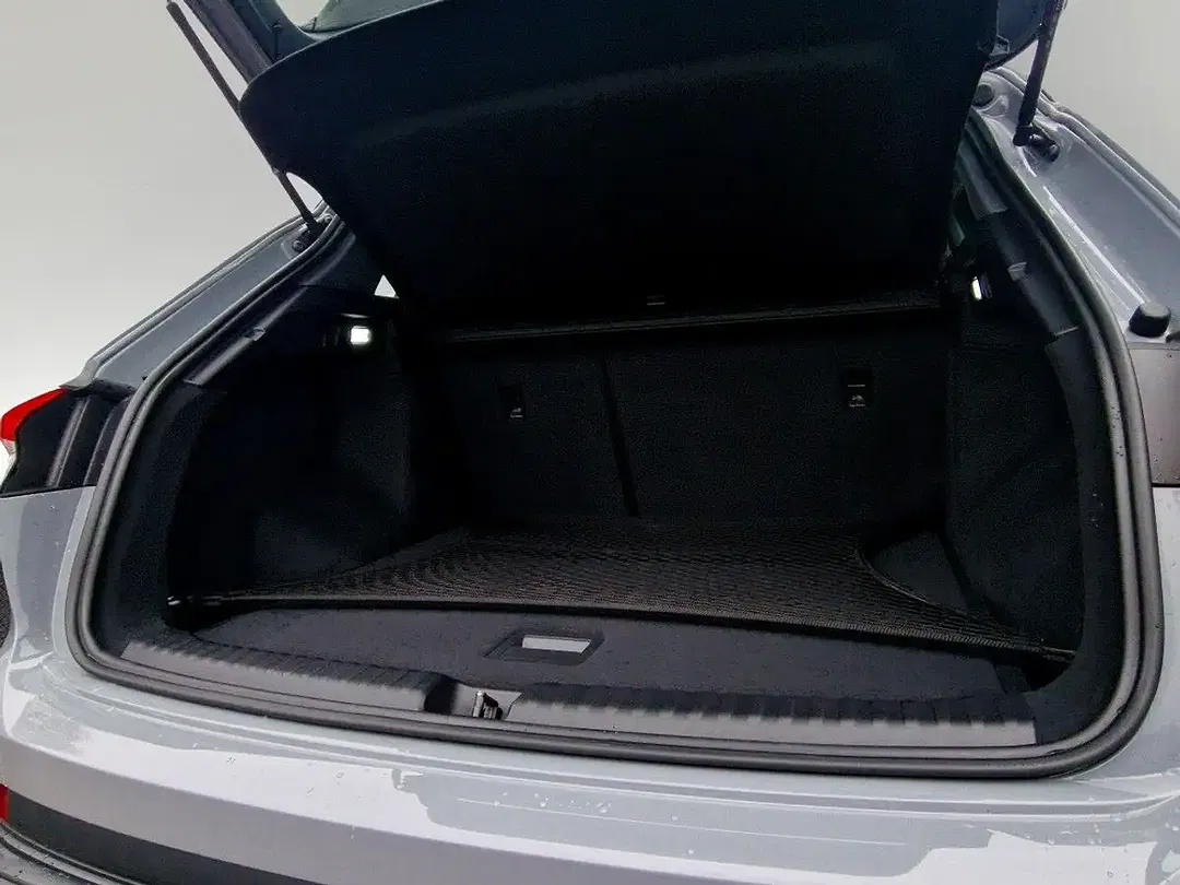 Audi Q4 e-tron 35 - Thumbnail 6