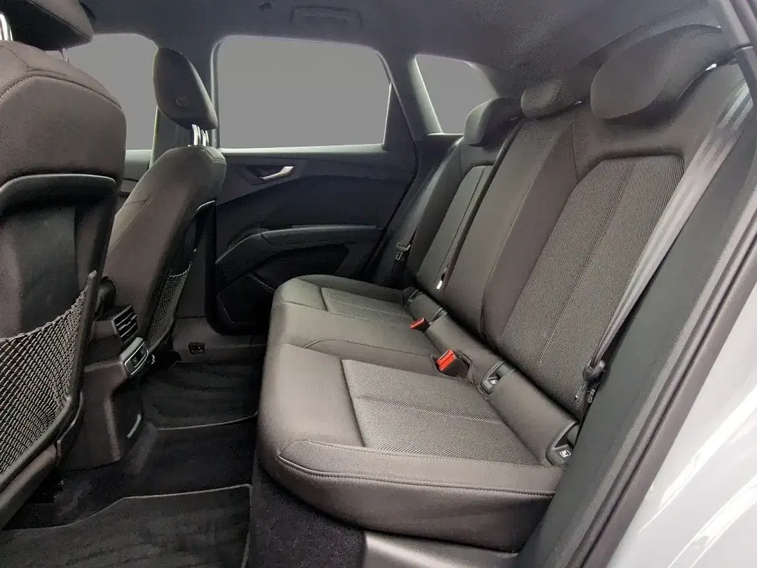Audi Q4 e-tron 35 - Thumbnail 8