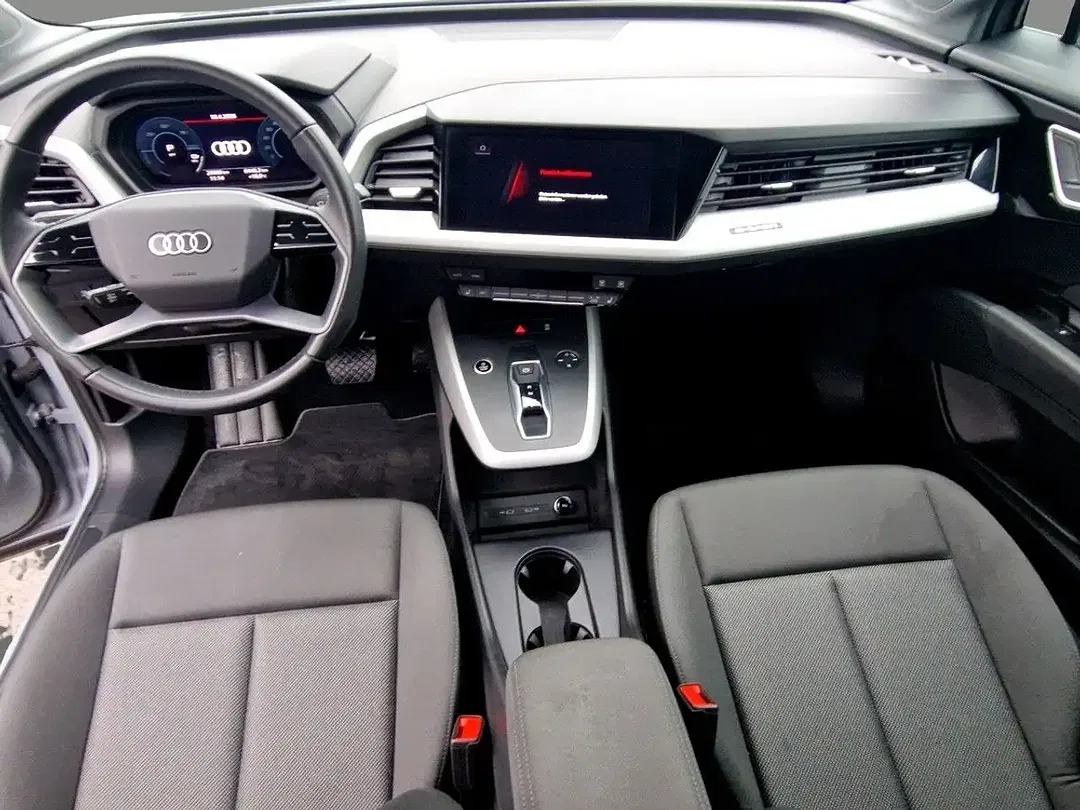 Audi Q4 e-tron 35 - Thumbnail 9