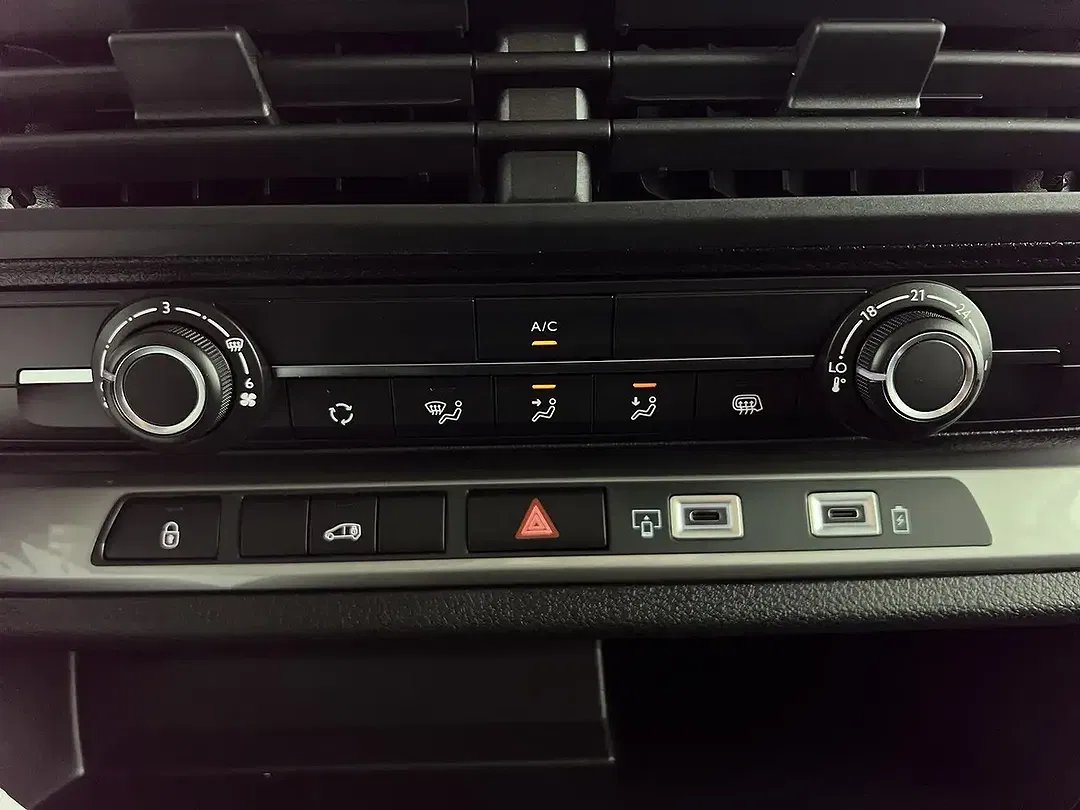 Opel Vivaro - Thumbnail 13