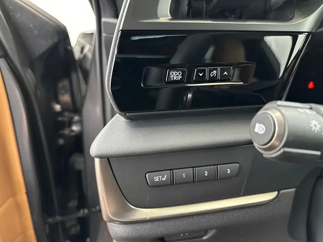 Lexus RZ 4x4 Executive - Thumbnail 28