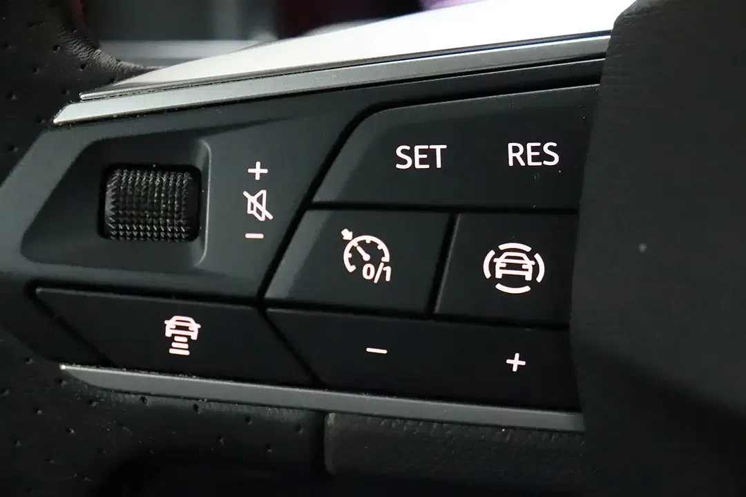 SEAT Arona 1.0 TSI DSG FR - Thumbnail 8