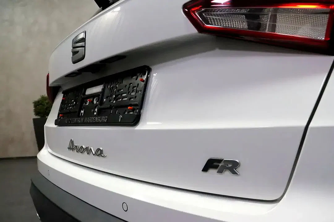 SEAT Arona 1.0 TSI DSG FR - Thumbnail 9