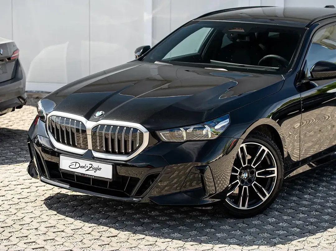 BMW 520 xDrive Touring M Sport - Thumbnail 5