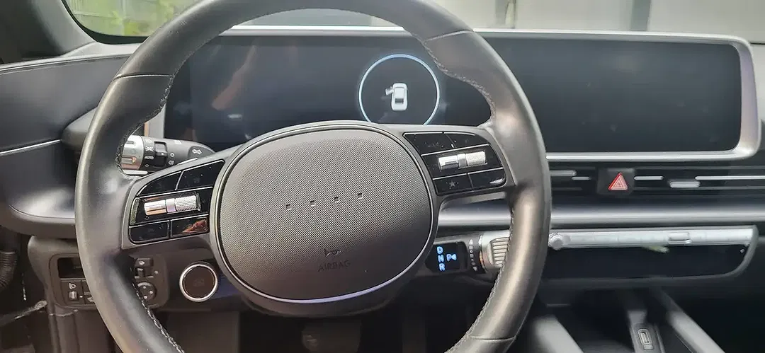 Hyundai IONIQ 6 - Thumbnail 12