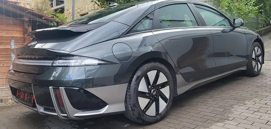 Hyundai IONIQ 6 - Thumbnail 7