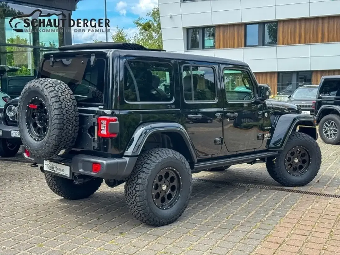Jeep Wrangler - Thumbnail 4