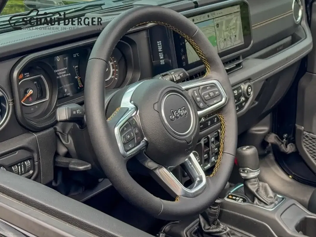 Jeep Wrangler - Thumbnail 9