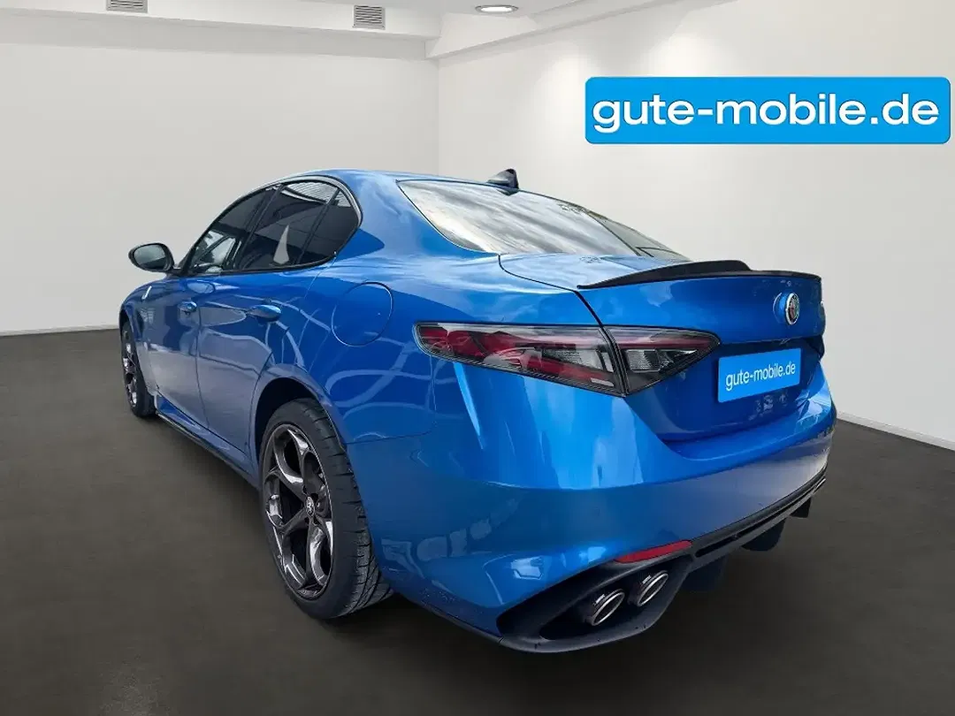 Alfa Romeo Giulia Quadrifoglio - Thumbnail 4