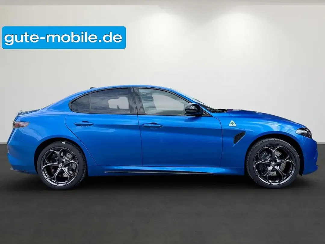 Alfa Romeo Giulia Quadrifoglio - Thumbnail 6