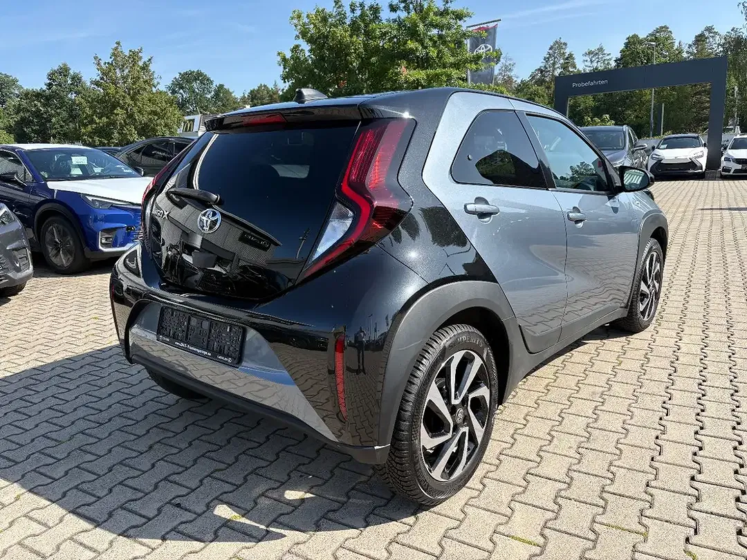 Toyota Aygo X Teamplayer - Thumbnail 3