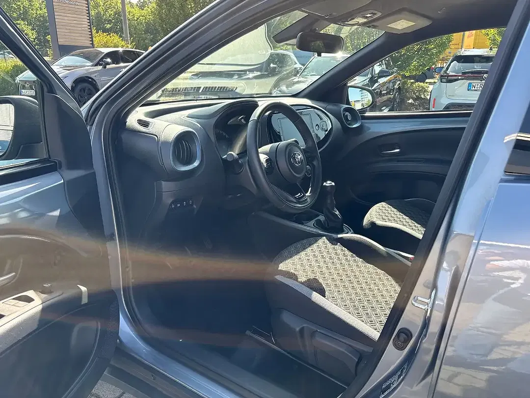 Toyota Aygo X Teamplayer - Thumbnail 5