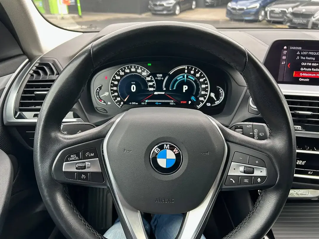 BMW X3 xDrive - Thumbnail 5