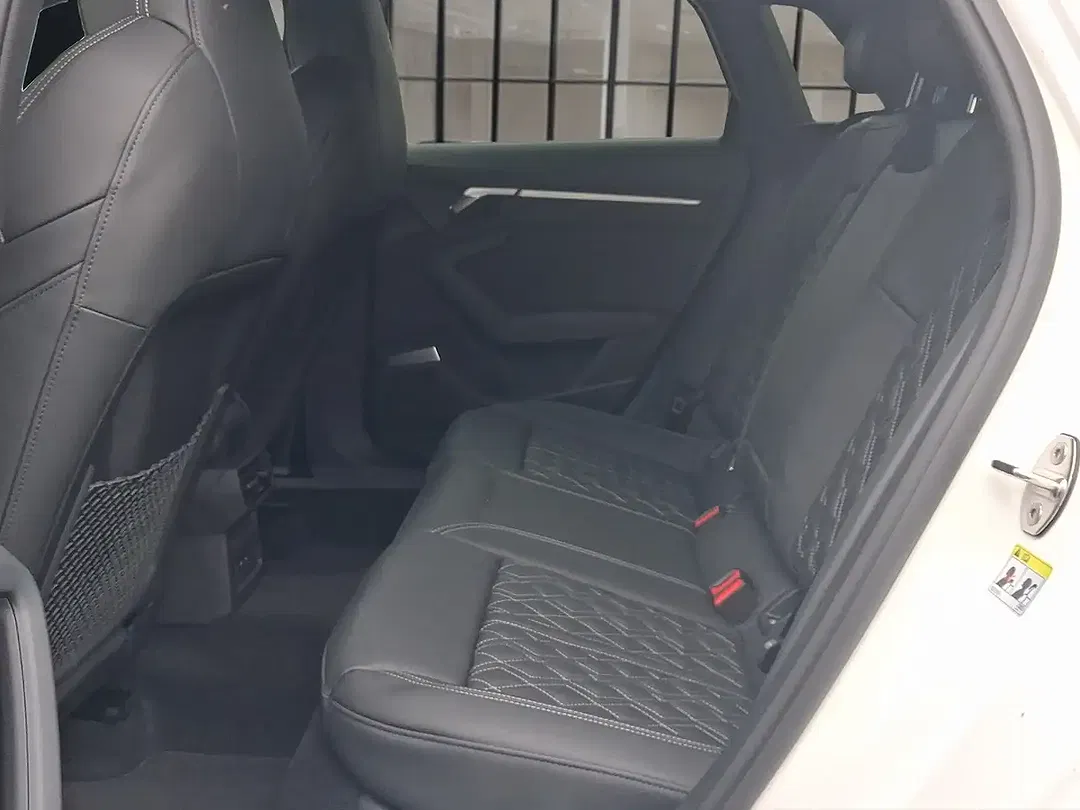 Audi A3 45 TFSI e Matrix LED Sportback S line - Thumbnail 6