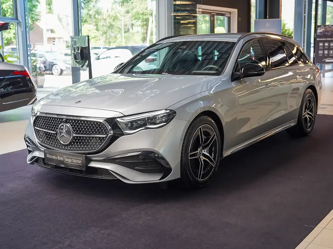 Mercedes-Benz E 220 AMG Line Night - Thumbnail 10