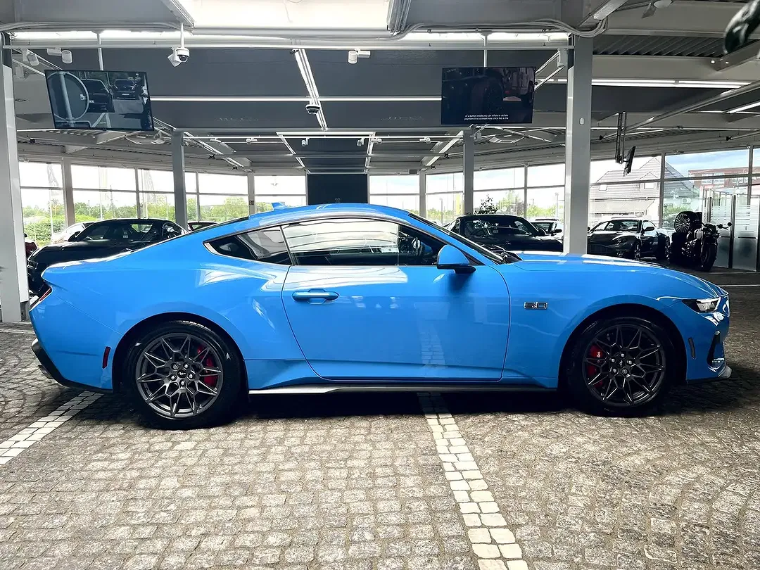 Ford Mustang 5.0 GT - Thumbnail 6