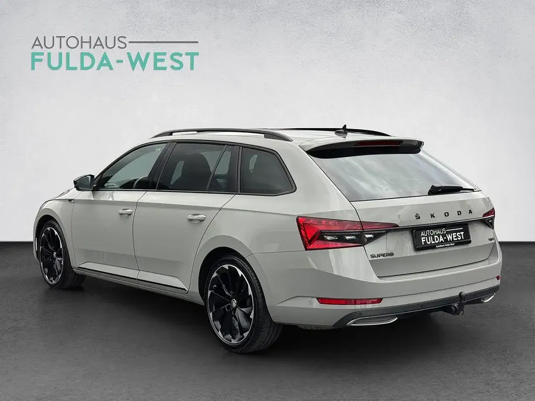 Skoda Superb TDI 4x4 Combi Sportline - Thumbnail 4