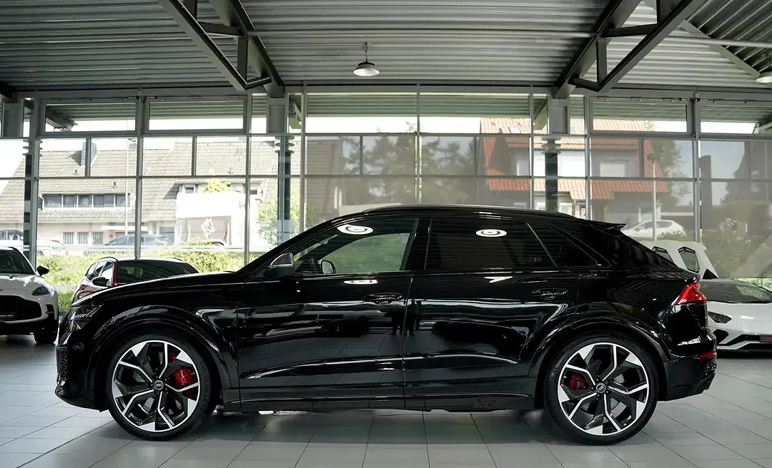 Audi RS Q8 - Thumbnail 9