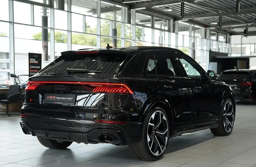 Audi RS Q8 - Thumbnail 6