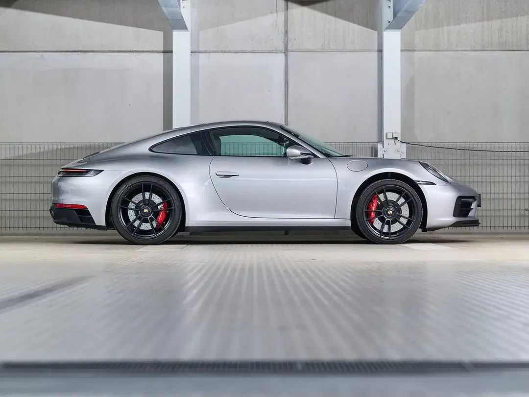 Porsche 911 Carrera 4 GTS - foto 2