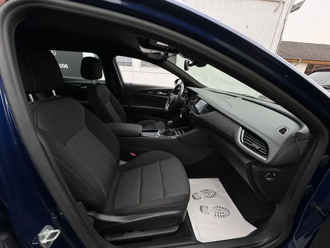 Opel Insignia - Thumbnail 11