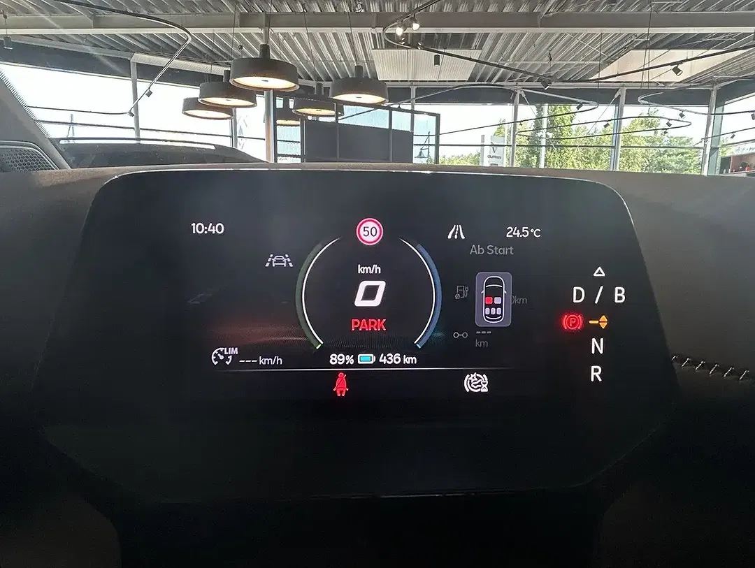 CUPRA Born - Thumbnail 13