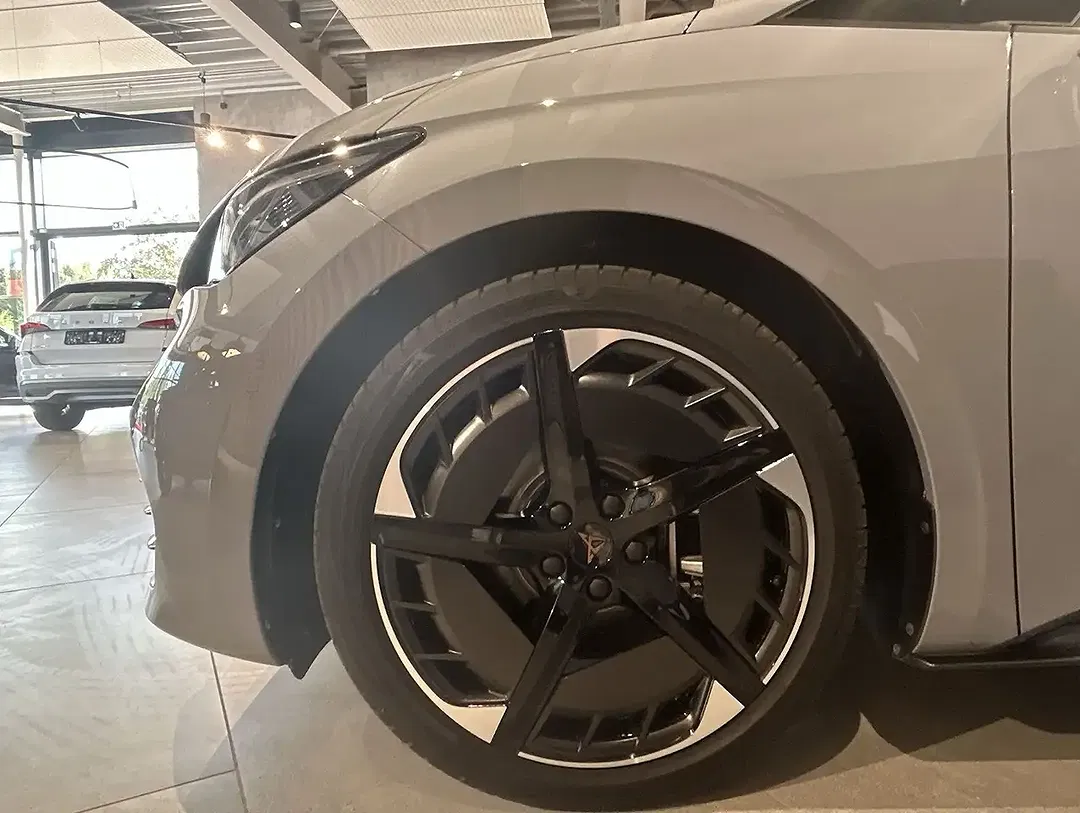 CUPRA Born - Thumbnail 21
