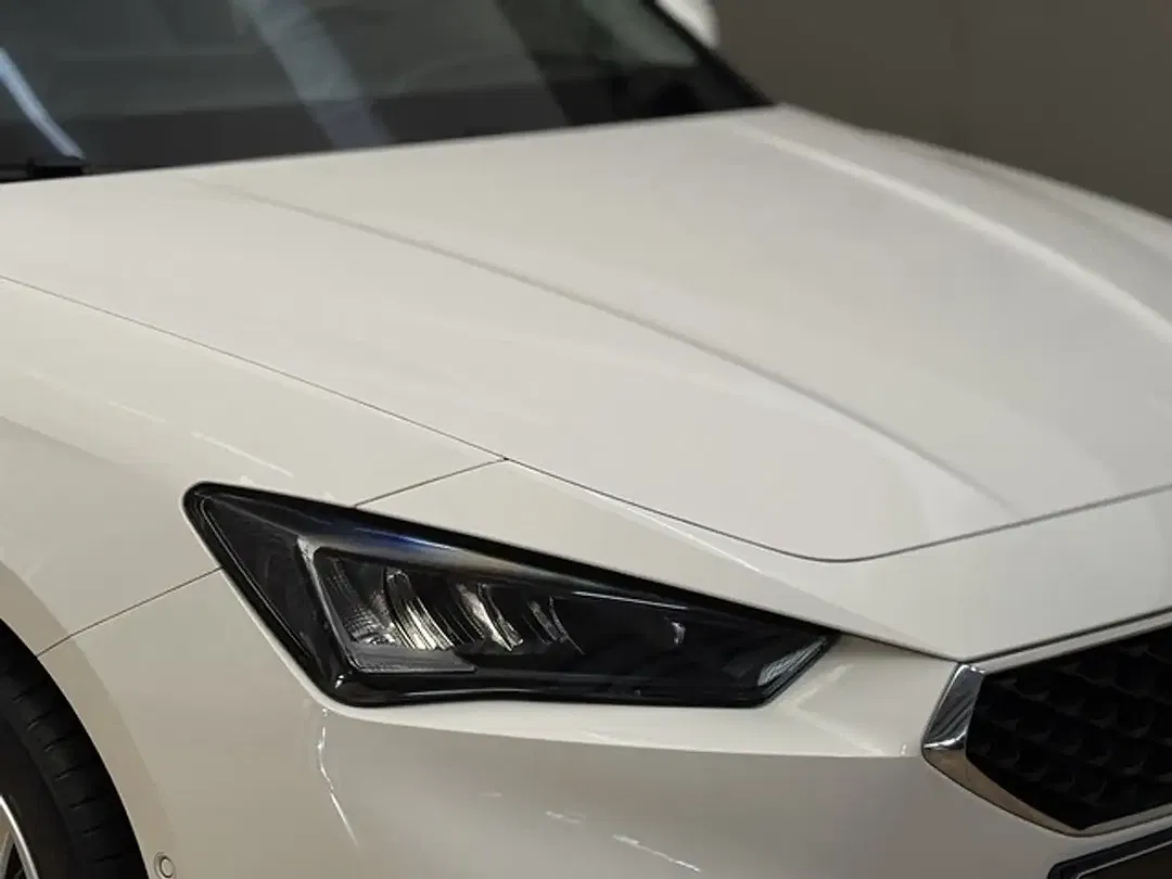 SEAT Leon 1.0 eTSI DSG Style - Thumbnail 11