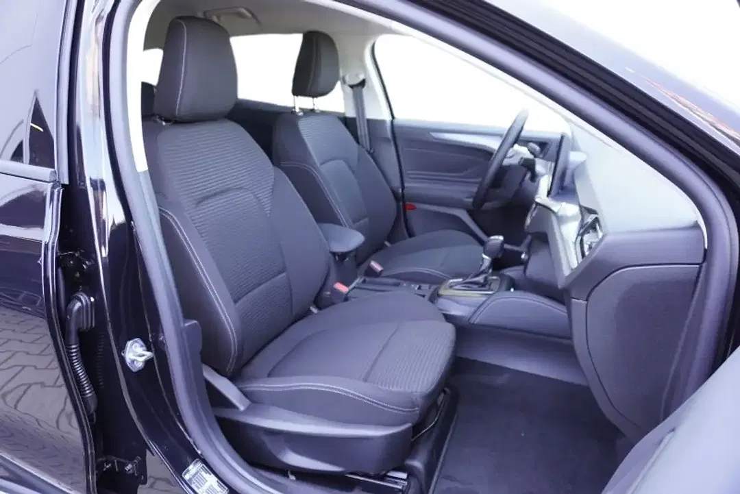 Ford Focus 1.0 Active X - Thumbnail 11