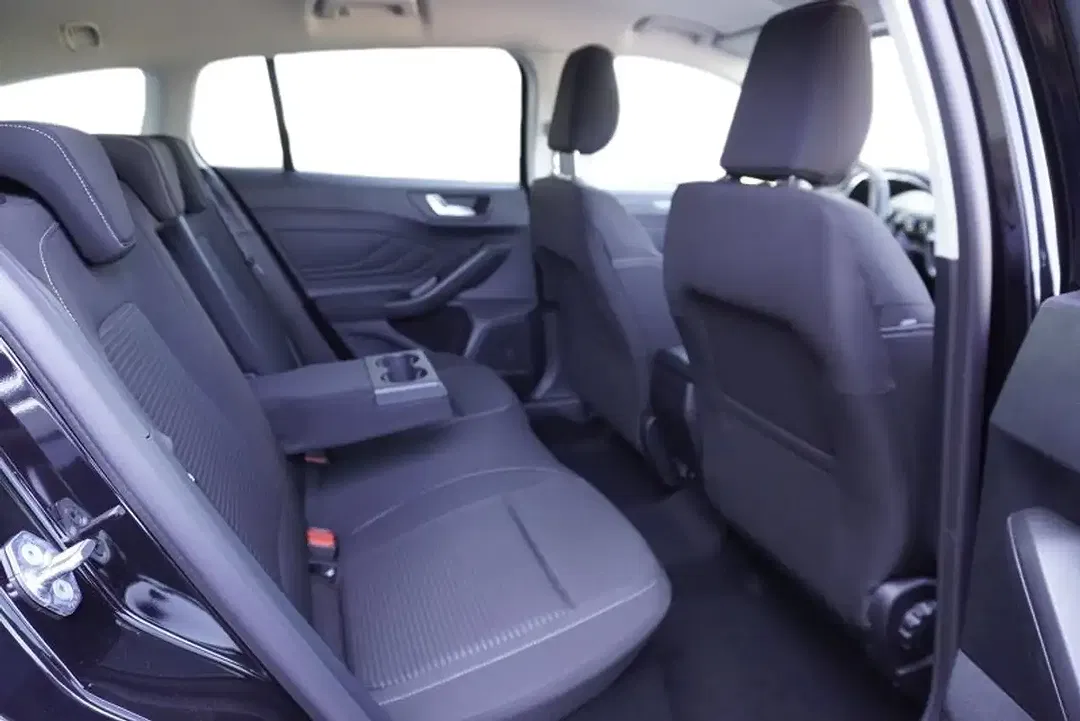 Ford Focus 1.0 Active X - Thumbnail 12
