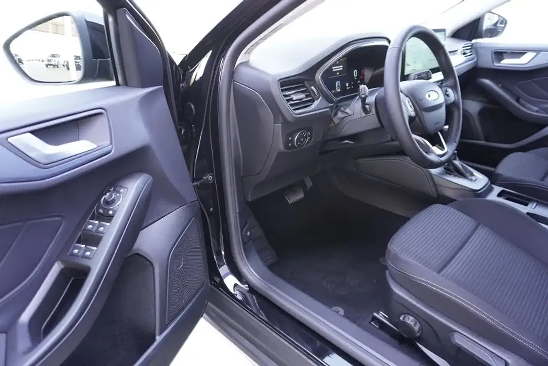 Ford Focus 1.0 Active X - Thumbnail 9