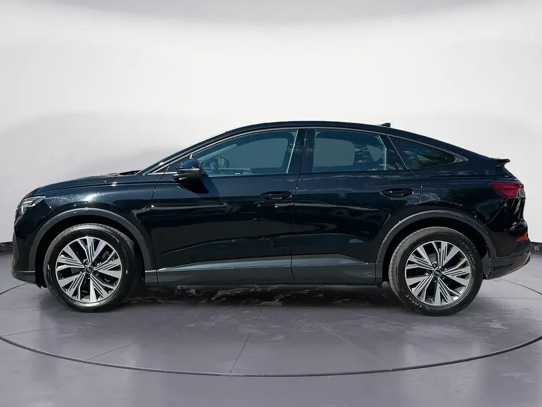 Audi Q4 e-tron 40 Matrix LED Sportback - Thumbnail 2