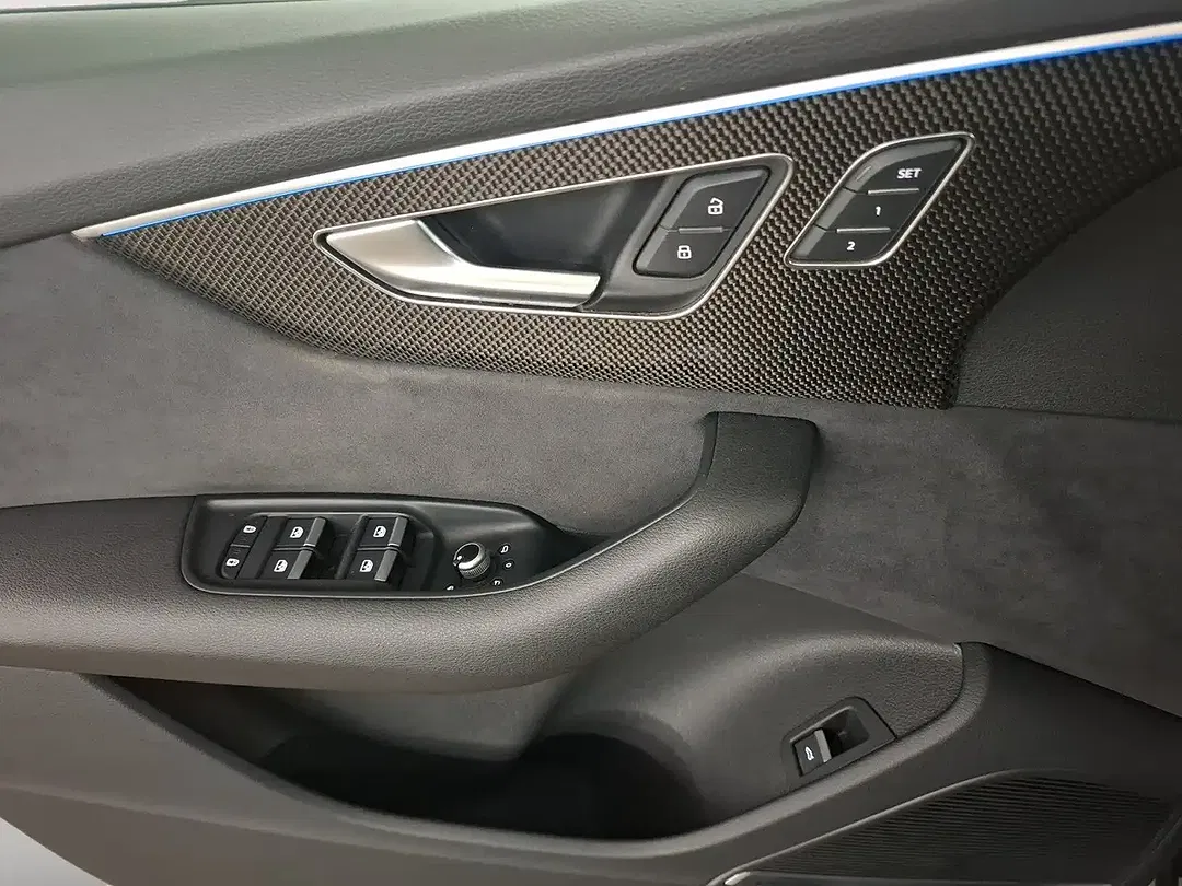 Audi SQ7 4.0 TFSI competition plus - Thumbnail 14