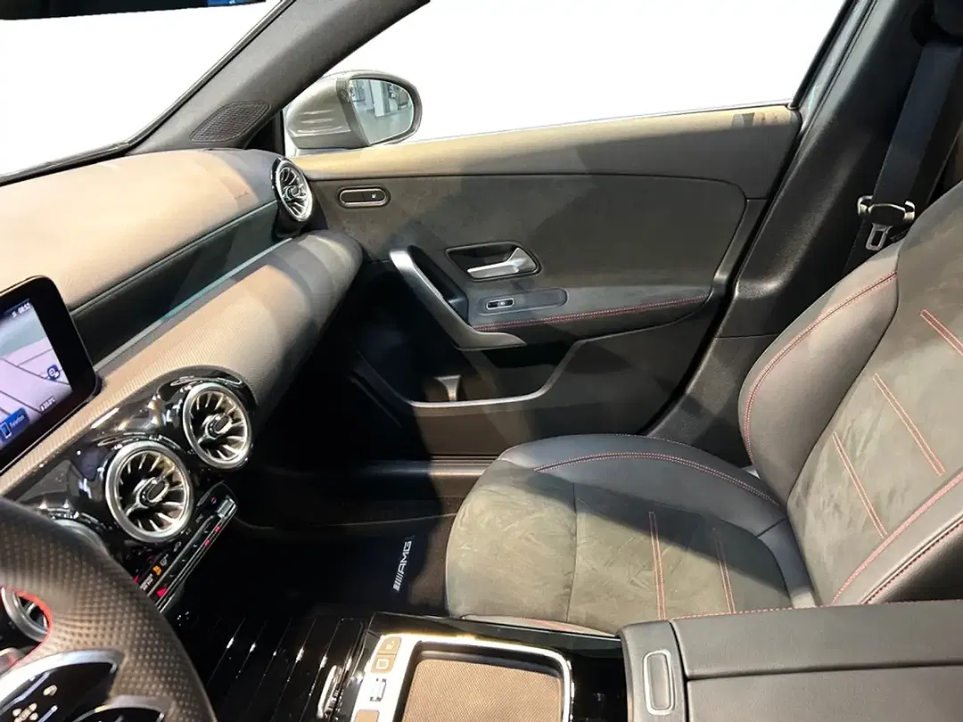 Mercedes-Benz A 200 AUT AMG MBUX - Thumbnail 4