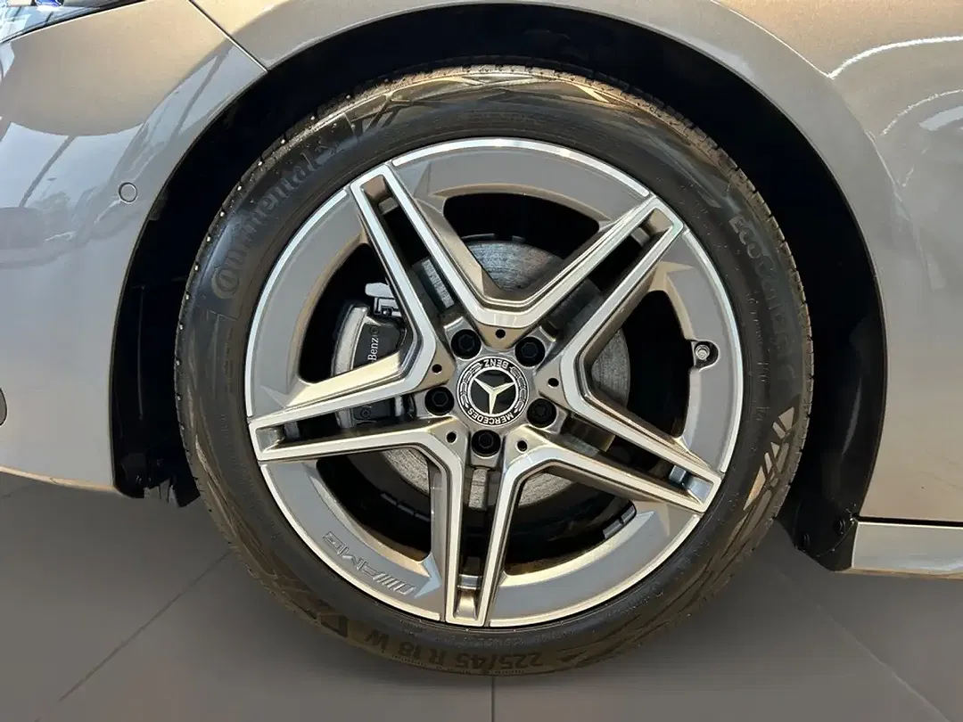 Mercedes-Benz A 200 AUT AMG MBUX - Thumbnail 8