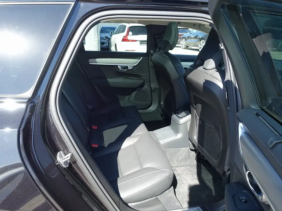 Volvo V90 T8 PHEV AWD Plus Dark - Thumbnail 10