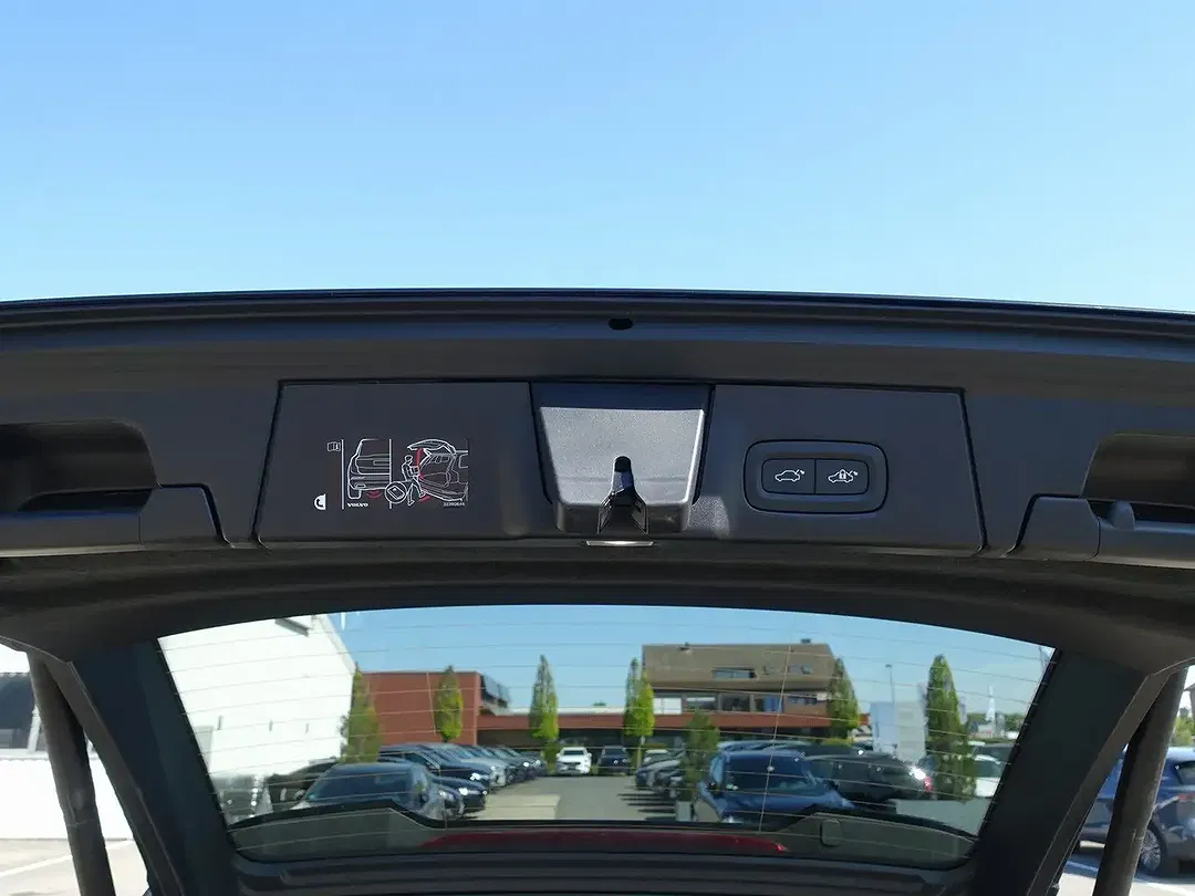 Volvo V90 T8 PHEV AWD Plus Dark - Thumbnail 12