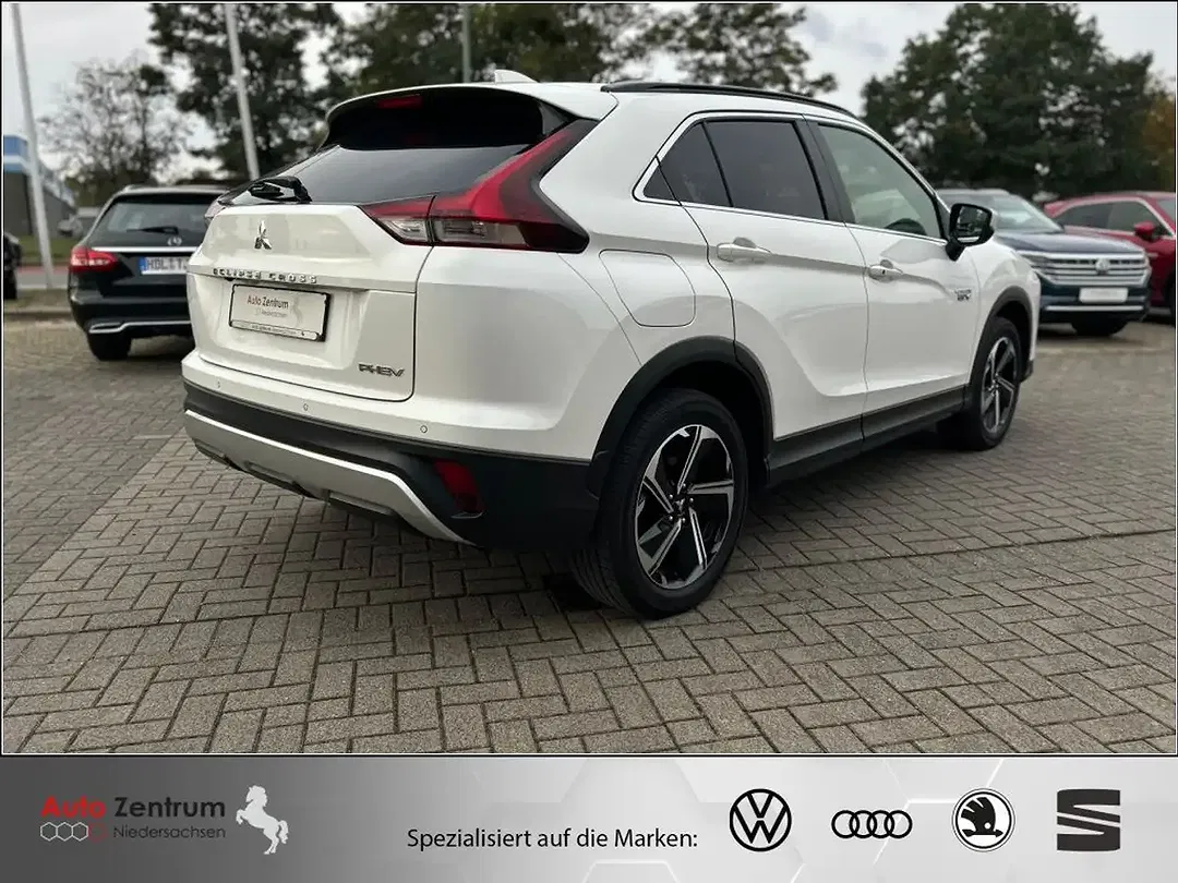 Mitsubishi Eclipse Cross PHEV Hybrid 4WD Plus - Thumbnail 5
