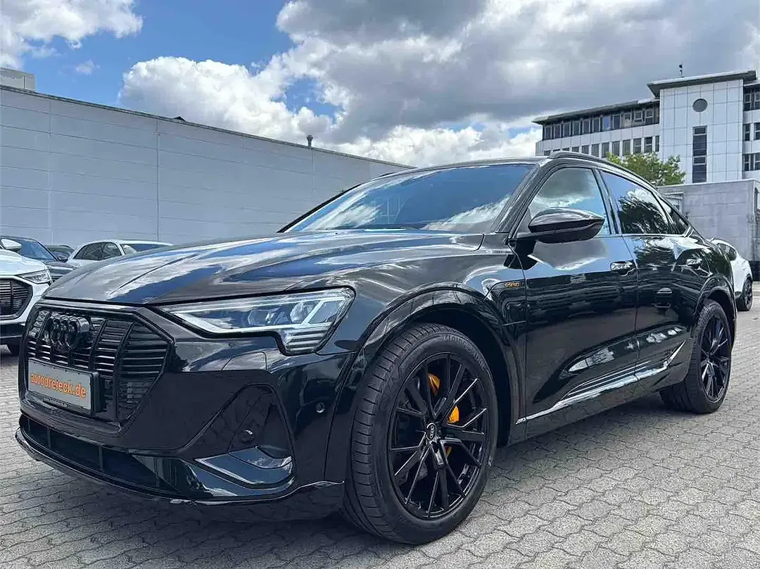 Audi e-tron 55 Sportback S line Black Edition - Thumbnail 1