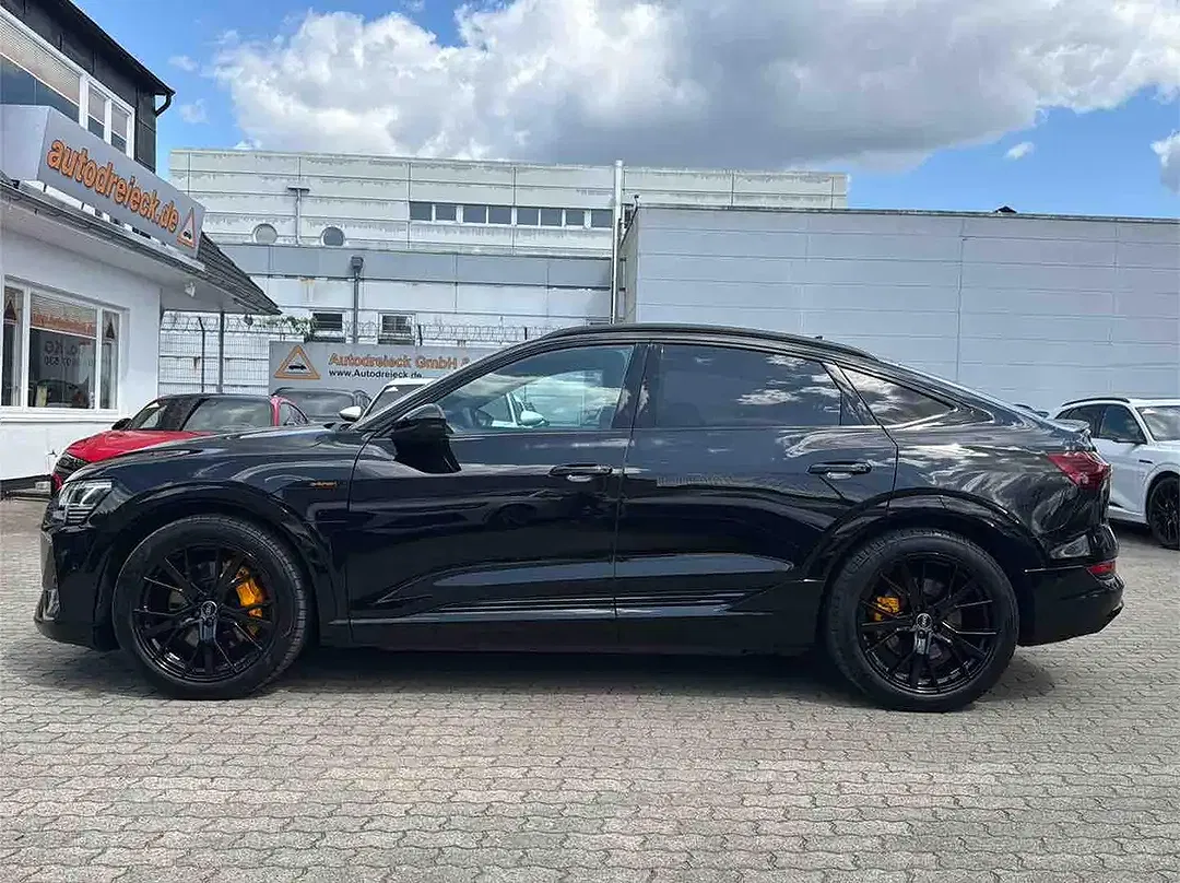 Audi e-tron 55 Sportback S line Black Edition - Thumbnail 10