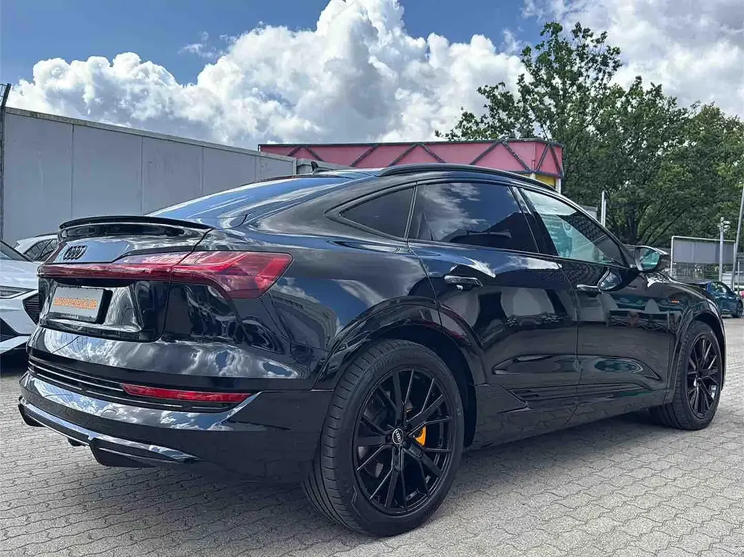 Audi e-tron 55 Sportback S line Black Edition - Thumbnail 5
